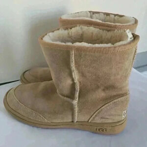 UGG Kids' Classic short II water resistant shearling boot 5